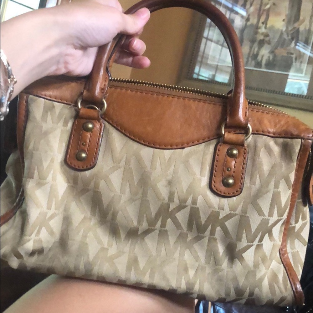 Michael kors purse